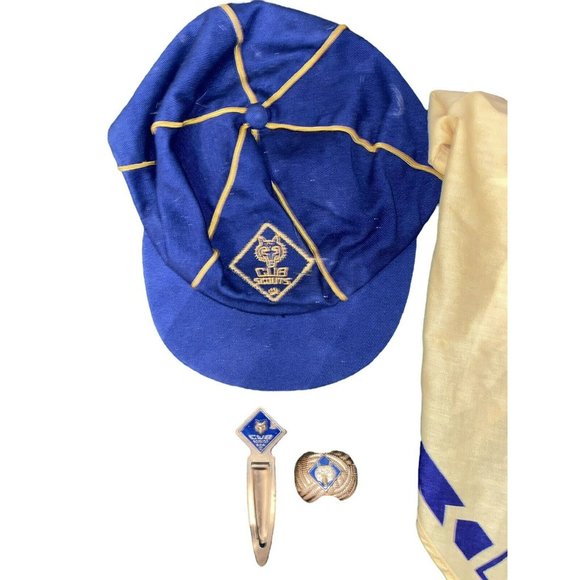 Vintage Cub Scouts Boys Hat And Scarf With Slide And Clip - Picture 2 of 7